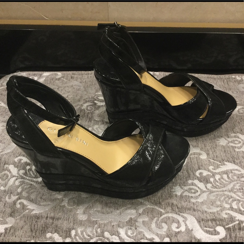 Gianni Bini Black Patent Wedges